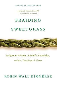 Book cover of 'Braiding Sweetgrass', ISBN 1571313567.